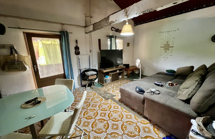 SAINT PIERRE 97410 - MAISON T3 - DE PLAIN-PIED - PRIX ATTRACTIF - PROCHE DES COMMODIT&Eacute;S