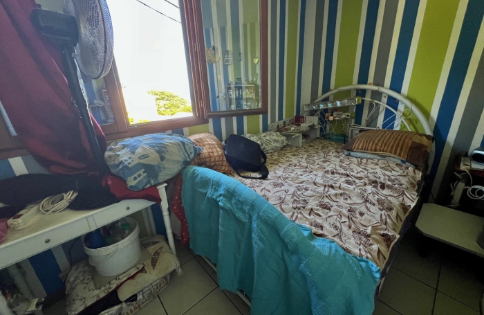 SAINT JOSEPH 97480 - ENSEMBLE IMMOBILIER BIEN SITU&Eacute; - GARAGE - TRAVAUX &Agrave; PR&Eacute;VOIR - VUE D&Eacute;GAG&Eacute;E
