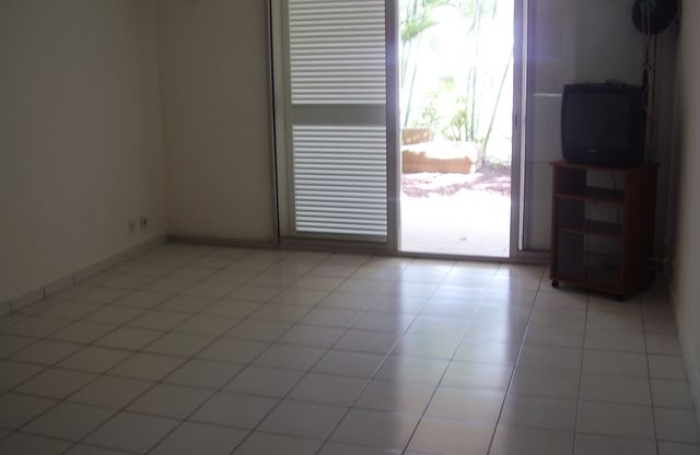 Location Appartement 40m&sup2; 1 pi&egrave;ce Saint Gilles les Bains
