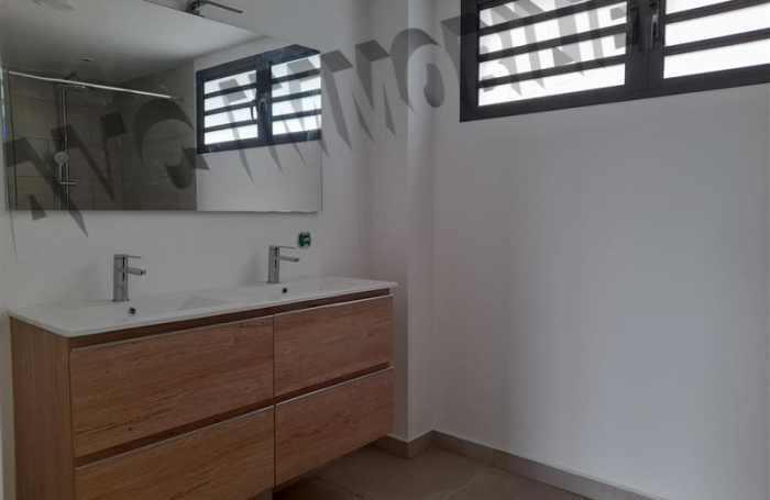 Location Maison 109m&sup2; 4 pi&egrave;ces Etang-Sale