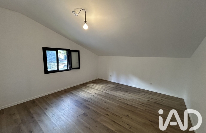 Vente Maison 90m&sup2; 4 pièces Saint Gilles Les Hauts
