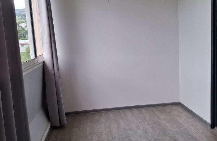 Vente Appartement 84m&sup2; 5 pièces Le Tampon