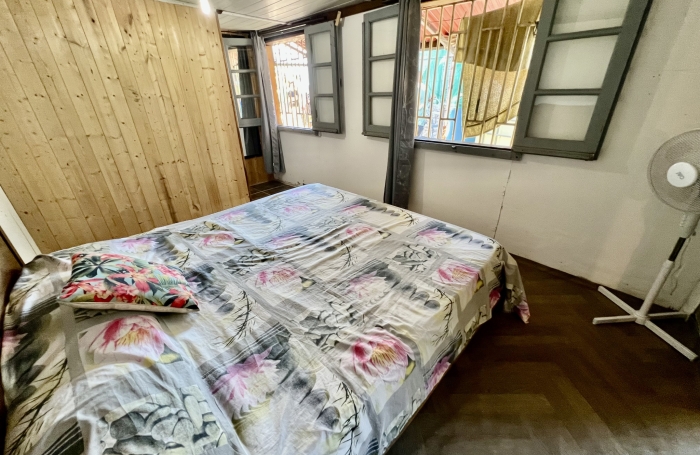 SAINT JOSEPH 97480 - MAISON LUMINEUSE - BUREAU - GARAGE - QUARTIER PRIS&Eacute;