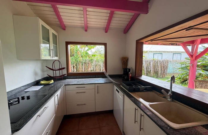 Vente Maison 107m&sup2; 5 pi&egrave;ces Sainte Rose