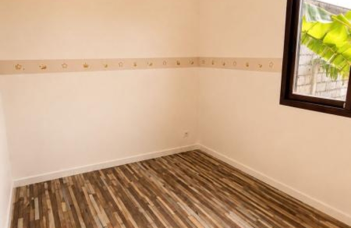 Vente Maison 74m&sup2; 4 pièces Saint Denis