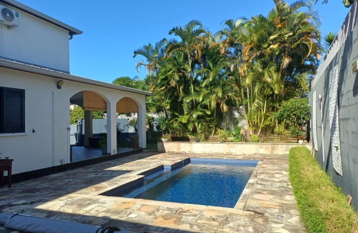 Vente Maison 110m&sup2; 4 pièces Sainte Suzanne