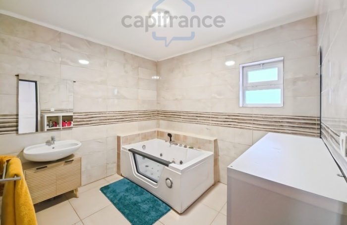 Vente Maison 119m&sup2; 4 pièces Sainte Clotilde