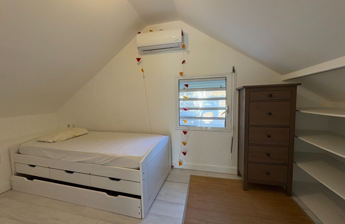Location Maison 85m&sup2; 4 pièces Saint Gilles les Bains