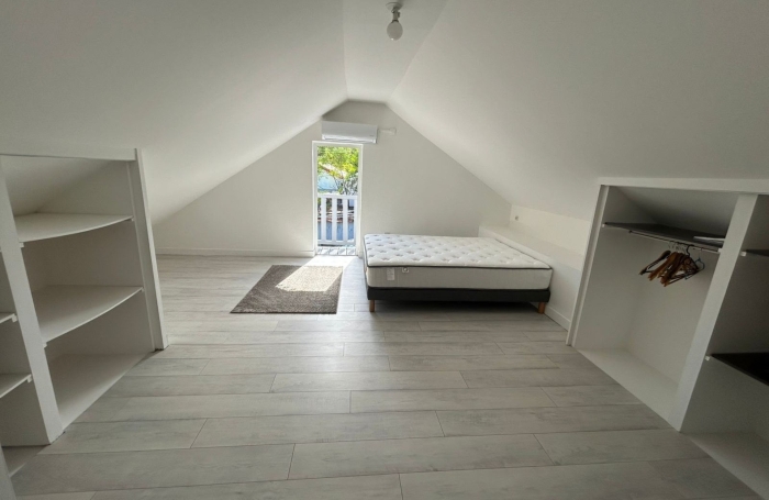 Location Maison 85m&sup2; 4 pièces Saint Gilles les Bains
