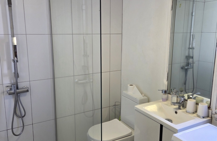 A vendre &agrave; La Montagne, villa cr&eacute;ole F4-5 + bungalow