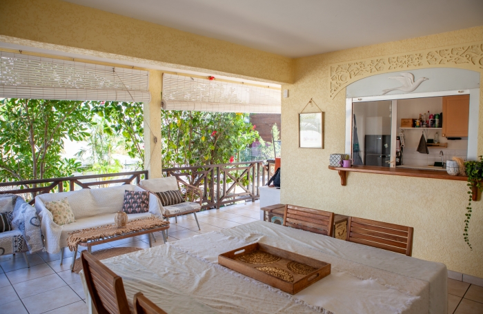 Villa avec piscine 4 pi&egrave;ces &agrave; louer &agrave; Saint-Leu avec LNA