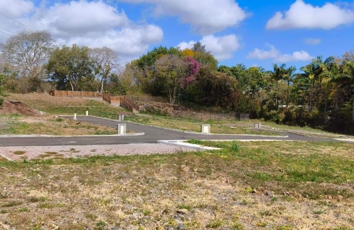Vente Terrain 214m&sup2; Rivi&egrave;re Saint Louis