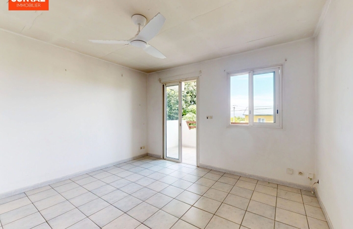 Vente Appartement 79.40m&sup2; 4 pièces Saint-Pierre
