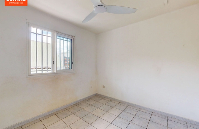 Vente Appartement 79.40m&sup2; 4 pièces Saint-Pierre