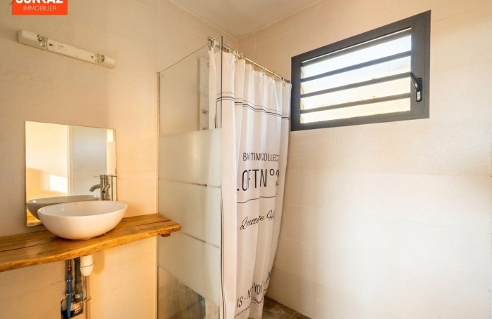 Vente Maison 105.00m&sup2; 4 pièces Petite &icirc;le