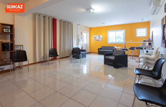 Location Local commercial 66.00m&sup2; 1 pièce Saint-Pierre