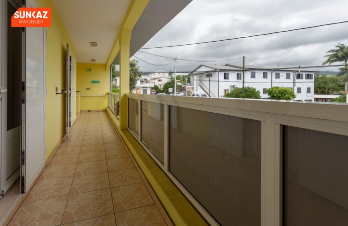 Location Local commercial 66.00m&sup2; 1 pièce Saint-Pierre