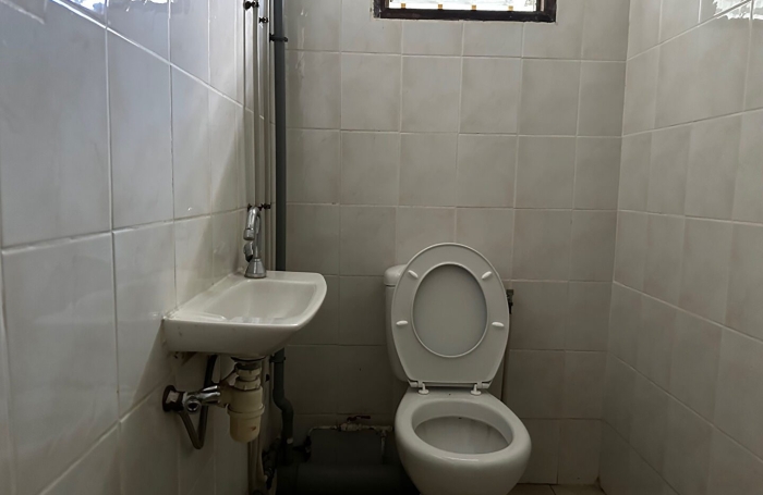 Location Local commercial 65.00m&sup2; Le Port