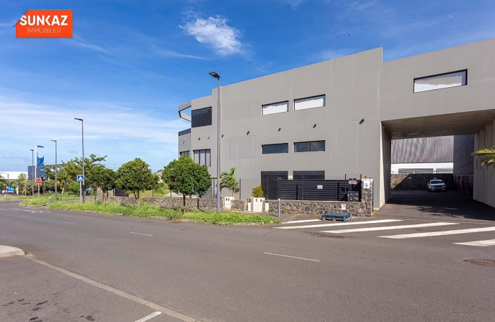 Location Local commercial 100.00m&sup2; Saint-Pierre