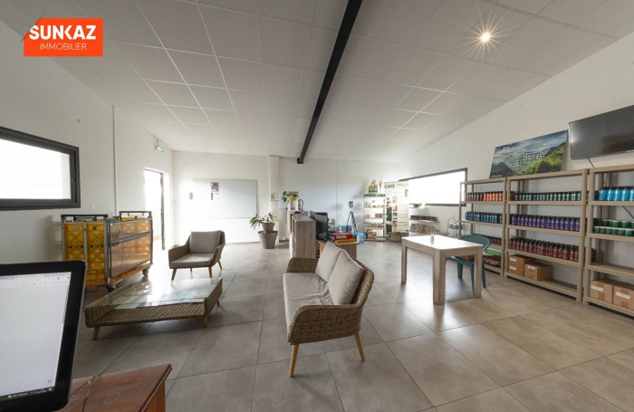 Location Local commercial 100.00m&sup2; Saint-Pierre