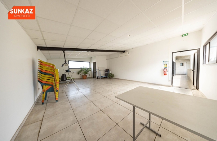 Location Local commercial 100.00m&sup2; Saint-Pierre