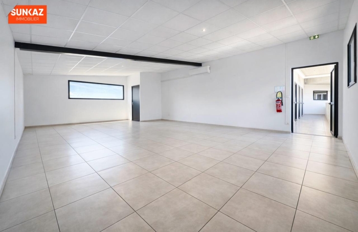 Location Local commercial 50.00m&sup2; Saint-Pierre