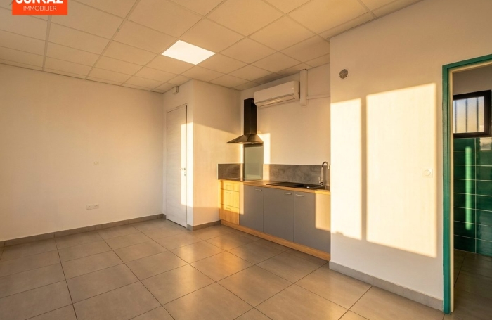 Location Local commercial 47.50m&sup2; Saint Louis