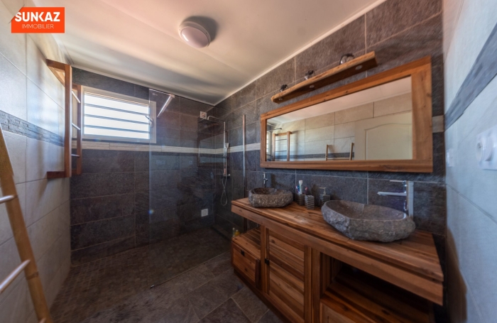 Location Maison 85.00m&sup2; 4 pièces Le Tampon