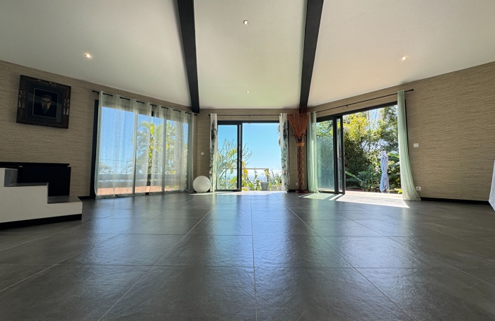 Vente Maison 224.92m&sup2; 7 pi&egrave;ces La Montagne