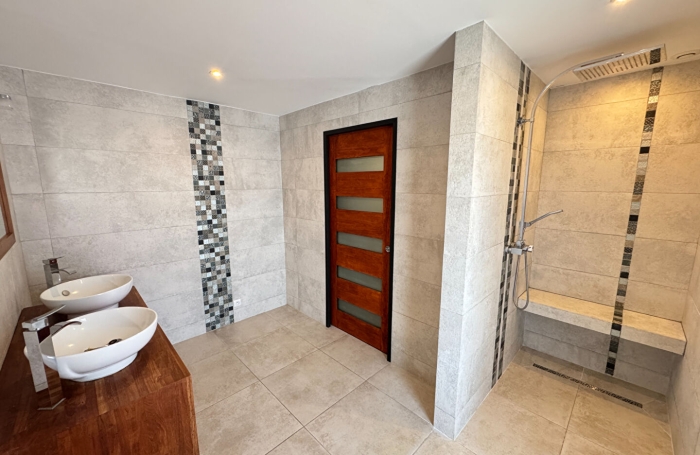 Vente Maison 224.92m&sup2; 7 pi&egrave;ces La Montagne