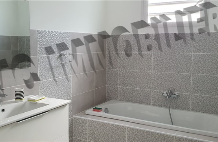 Location Maison 105m&sup2; 4 pi&egrave;ces Rivi&egrave;re Saint Louis