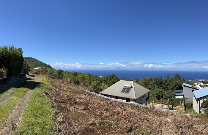 Vente Terrain 352m&sup2; 4 pi&egrave;ces Saint-Pierre
