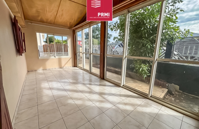 Vente Appartement 70.8m&sup2; 3 pi&egrave;ces Saint-Leu