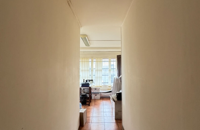 Location Local commercial 84.44m&sup2; 3 pi&egrave;ces Saint Andr&eacute;