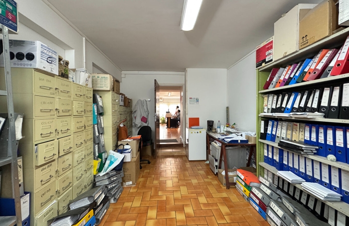 Location Local commercial 84.44m&sup2; 3 pi&egrave;ces Saint Andr&eacute;