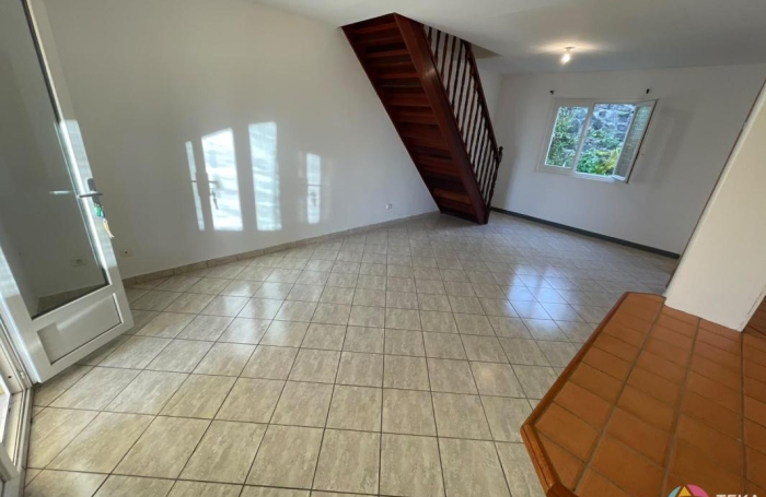Vente Maison 98m&sup2; 4 pièces Saint Denis