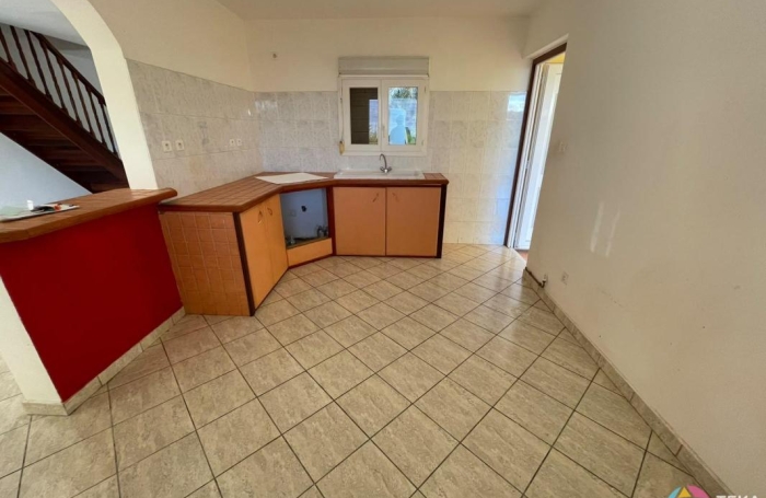 Vente Maison 98m&sup2; 4 pièces Saint Denis