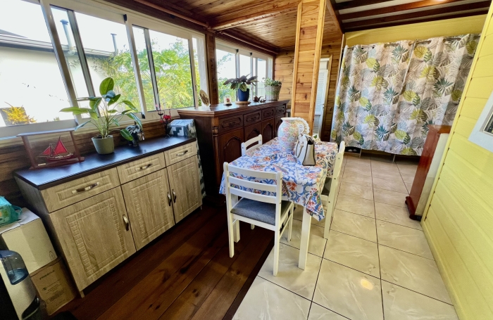 PETITE ILE 97429 - MAISON T3 - BEAUX VOLUMES - PROCHE DES COMMODIT&Eacute;S