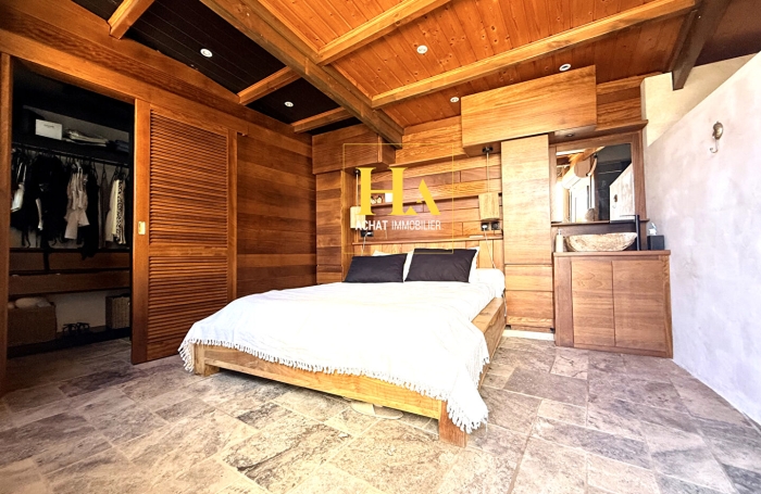 Vente Maison 363m&sup2; 16 pi&egrave;ces Trois Bassins