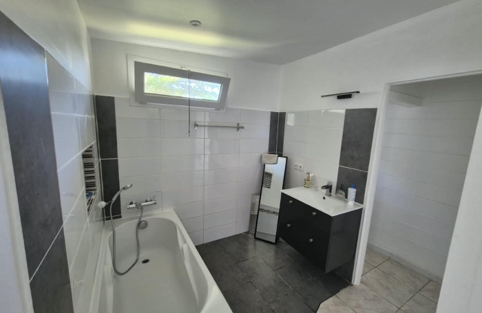 Villa T3 r&eacute;nov&eacute;e &agrave; La Bretagne