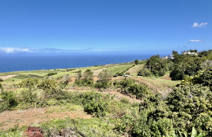 PETITE &Icirc;LE 97429 - ENSEMBLE IMMOBILIER EN BON ETAT G&Eacute;N&Eacute;RAL - BON RENDEMENT LOCATIF - MAGNIFIQUE VUE MER