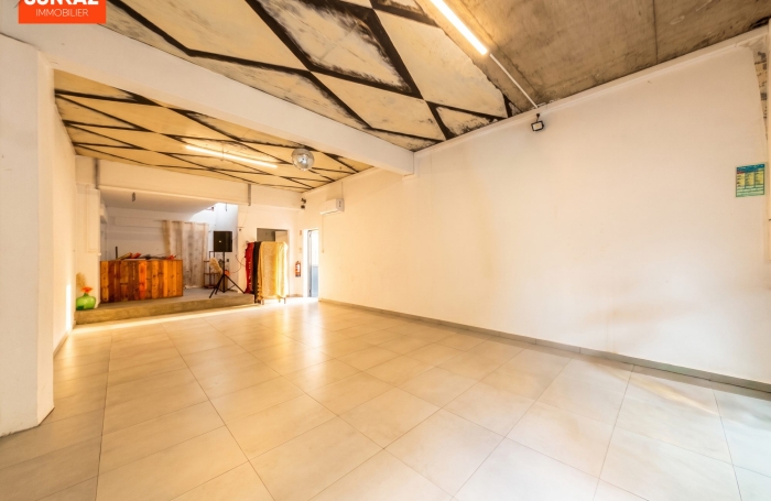Location Local commercial 57.00m&sup2; Saint-Pierre