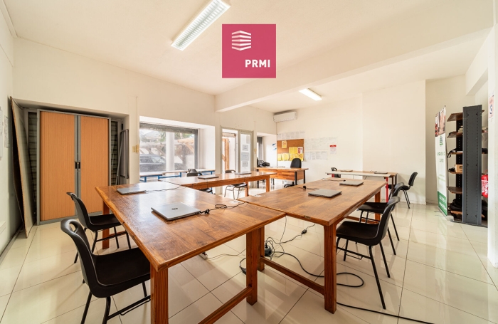 Vente Local commercial 148m&sup2; 3 pi&egrave;ces Saint Denis