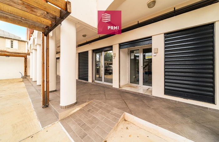 Vente Local commercial 148m&sup2; 3 pi&egrave;ces Saint Denis