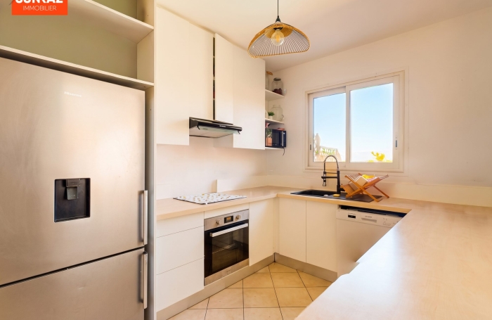 Vente Maison 187.00m&sup2; 8 pièces Saint-Leu