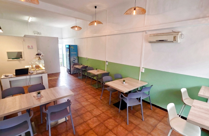 SAINT JOSEPH 97480 - LOCAL COMMERCIAL SITUE EN PLEIN CENTRE VILLE - BONNE RENTABILIT&Eacute; LOCATIVE