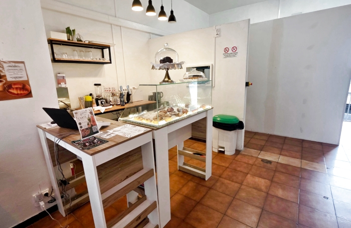 SAINT JOSEPH 97480 - LOCAL COMMERCIAL SITUE EN PLEIN CENTRE VILLE - BONNE RENTABILIT&Eacute; LOCATIVE