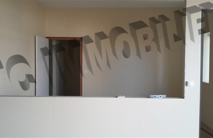 Location Local commercial 165m&sup2; Etang-Sale