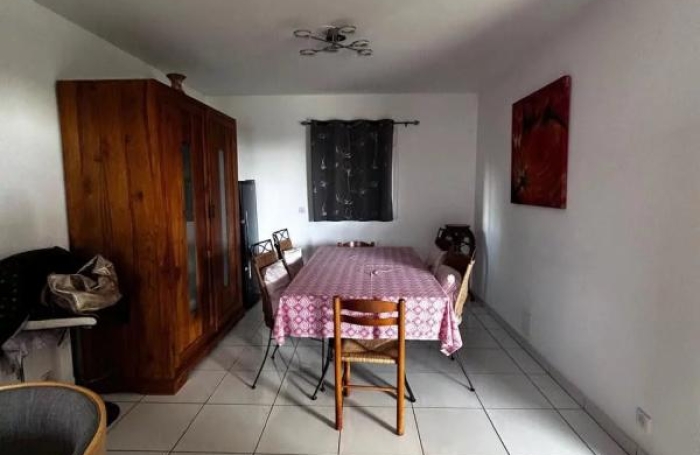 Location Maison 200m&sup2; 6 pièces Sainte Suzanne