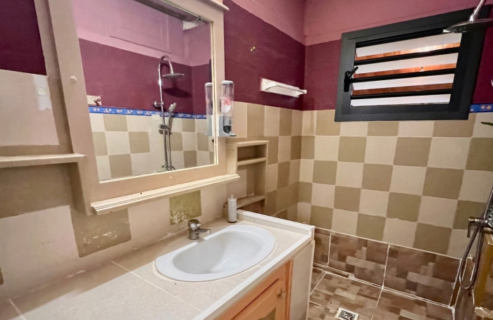 SAINT JOSEPH 97480 - MAISON F4/5 &Agrave; &Eacute;TAGE - QUARTIER RESIDENTIEL - PROCHE TOUTES COMMODIT&Eacute;S